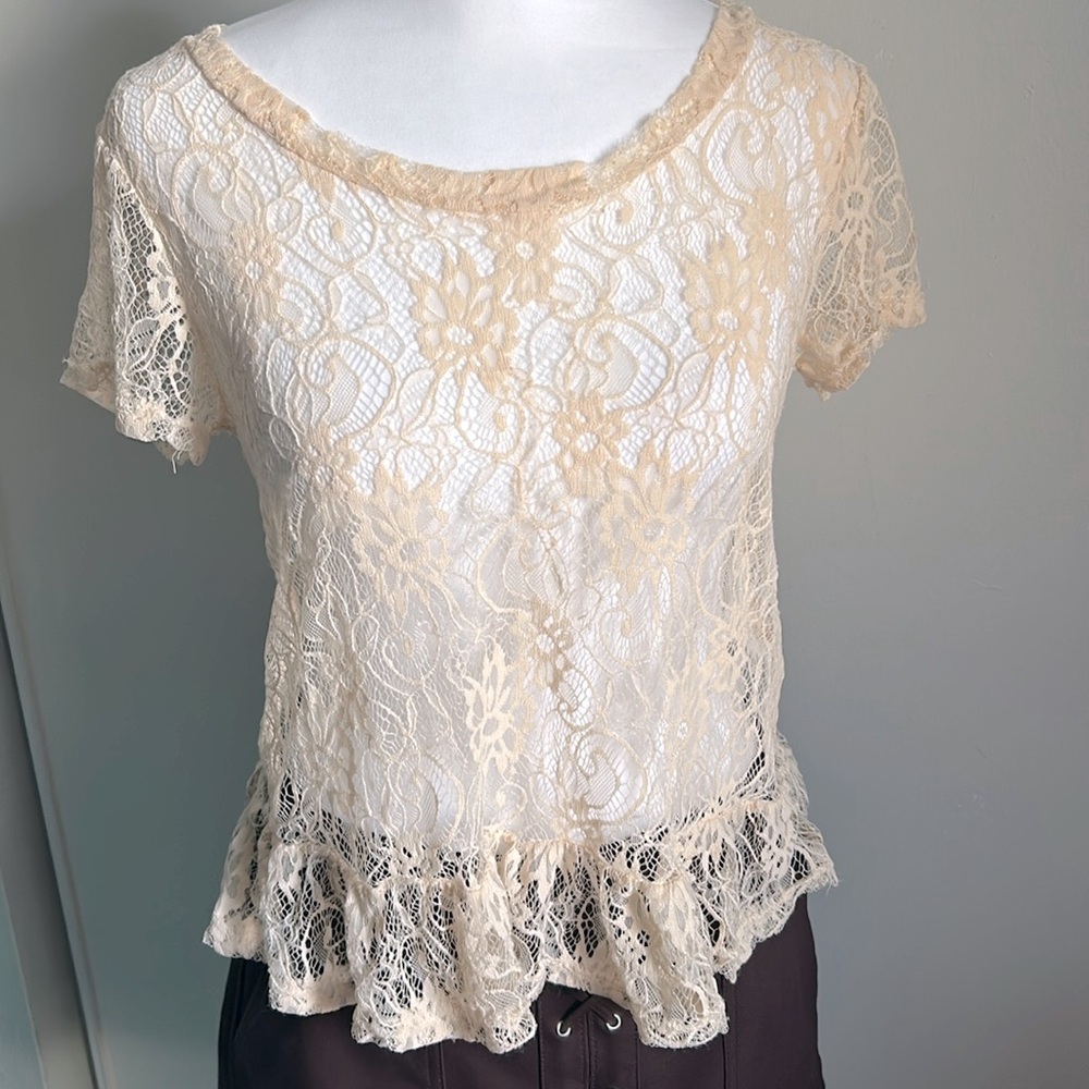 ⬇️ 2/$25 Listing - Delia’s Women’s Vintage Lace Short Sleeve Overlay Blouse